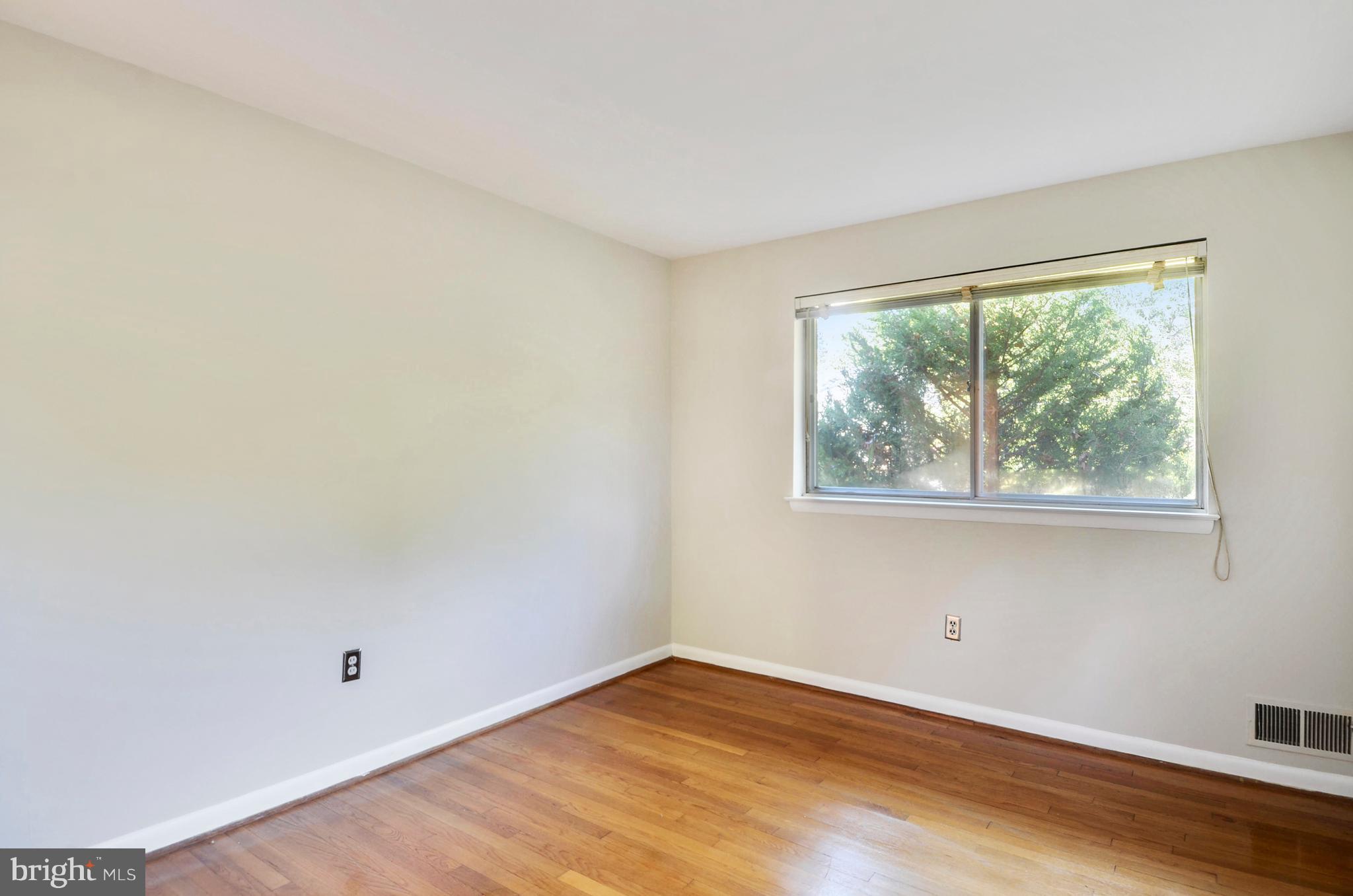 KEMP MILL ESTATES - Residential