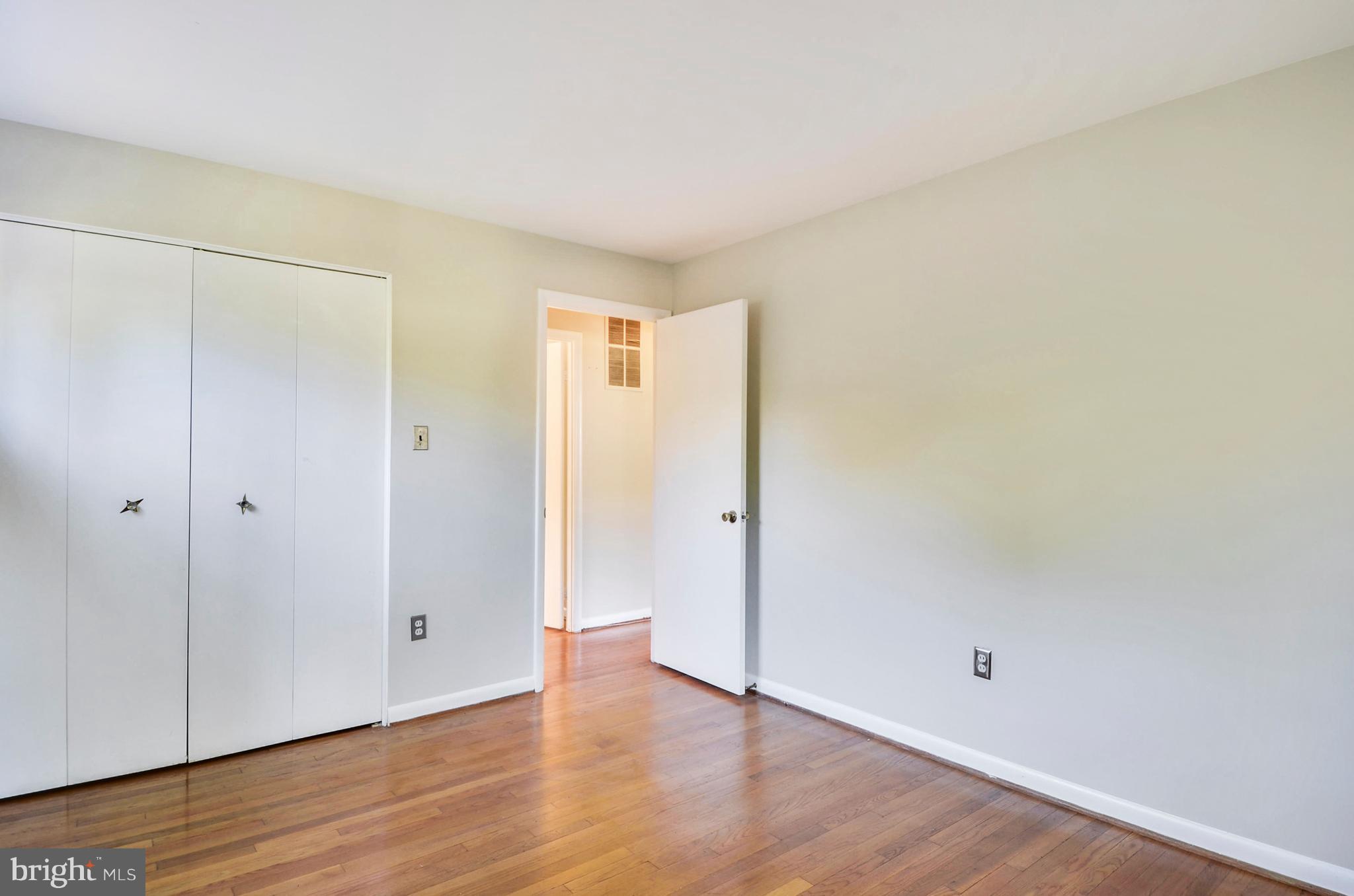 KEMP MILL ESTATES - Residential