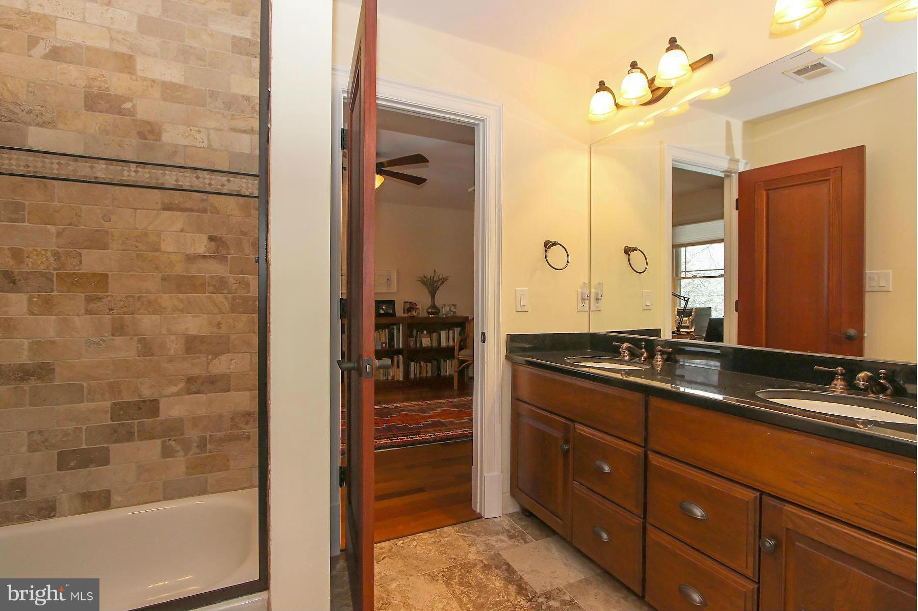 WOODHAVEN - Residential
