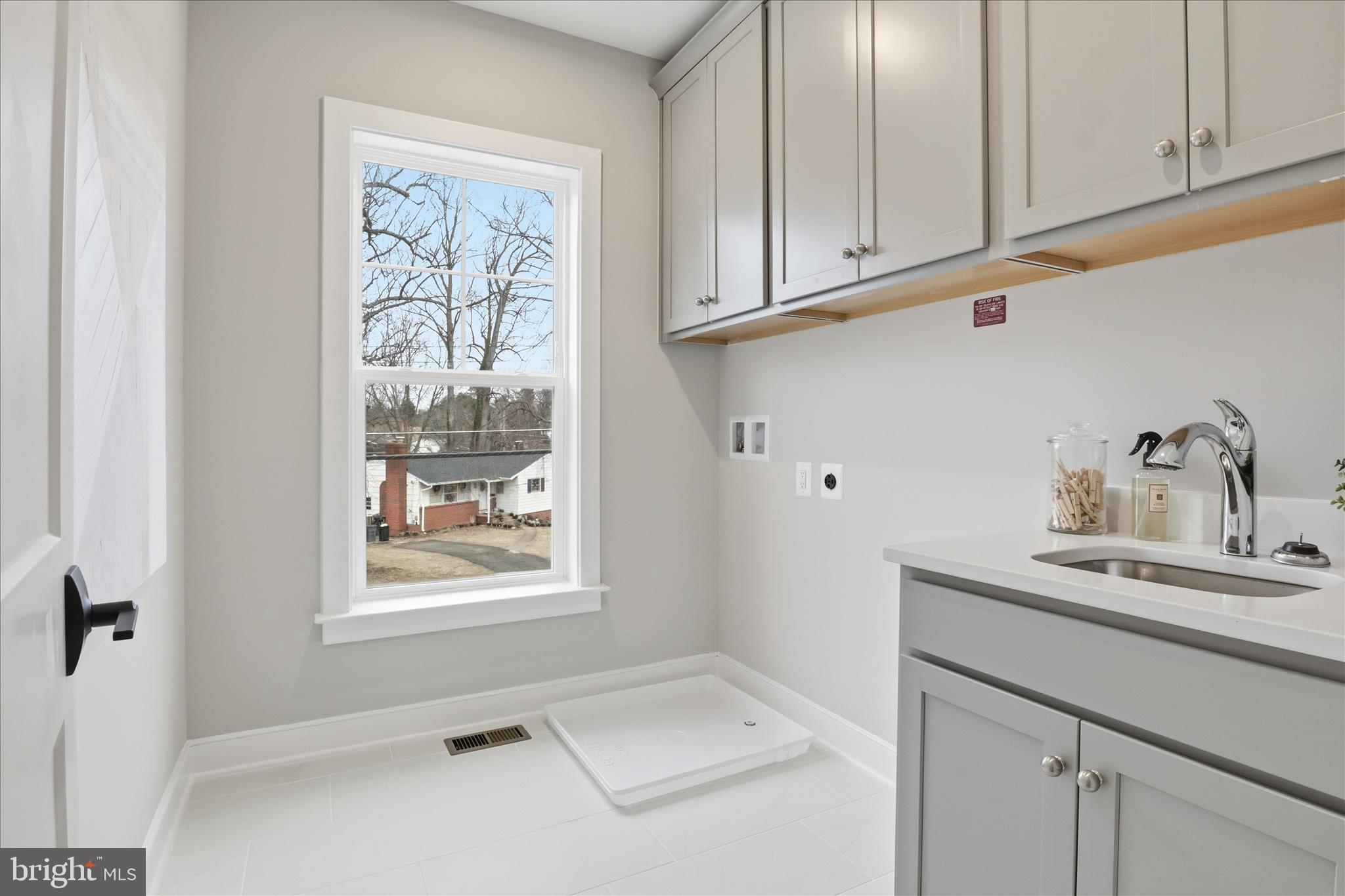 VIENNA WOODS - Residential