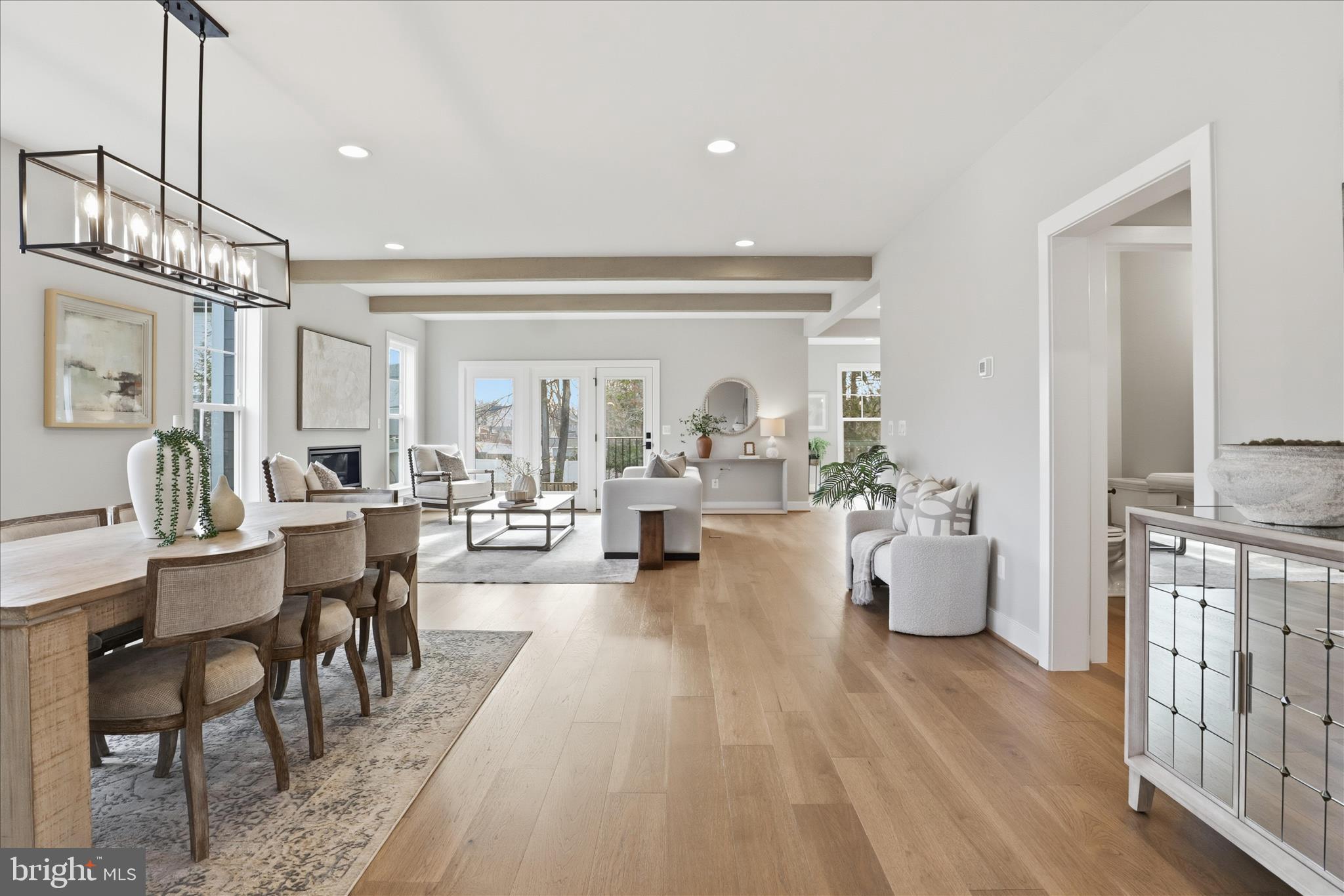 VIENNA WOODS - Residential