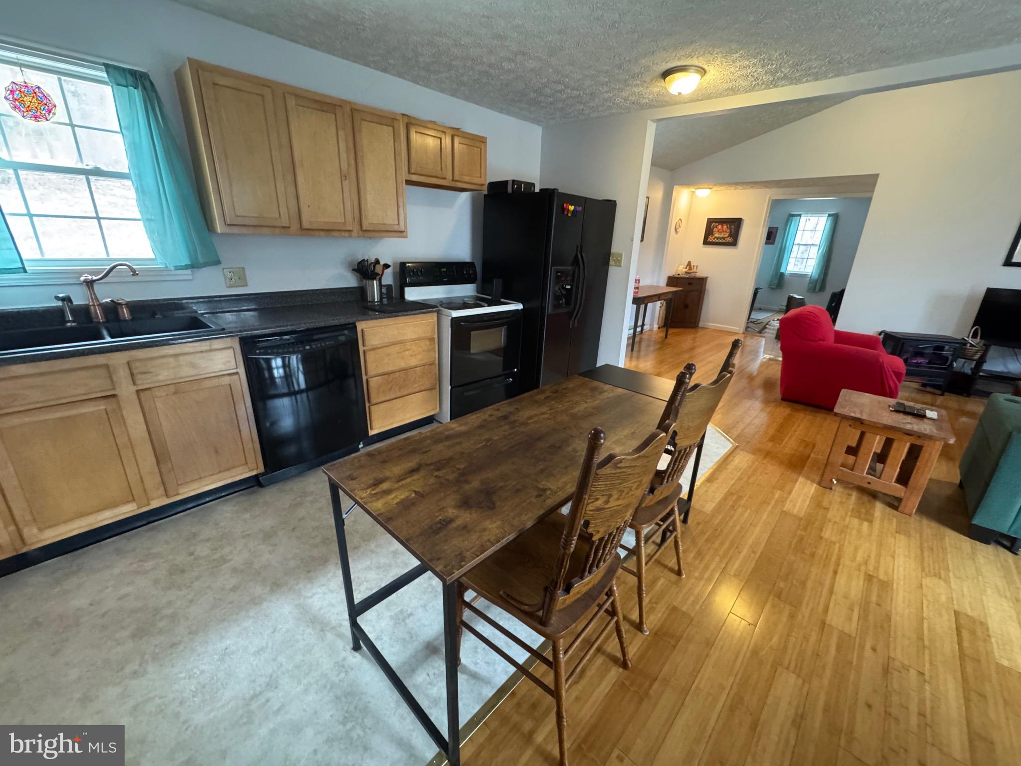 TROUT POND PROPERTY OWNERS ASSOCIATION - Residential Lease