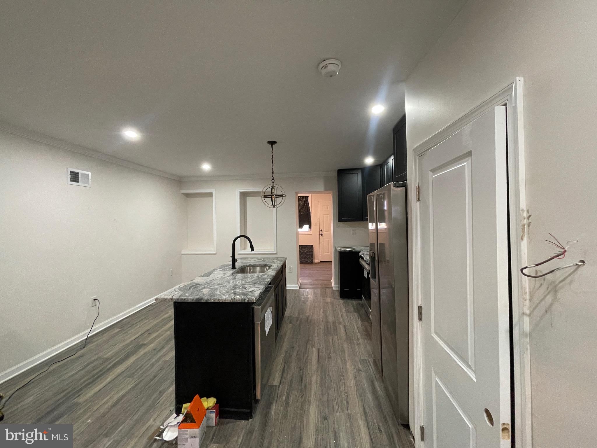 WHITMAN - Residential