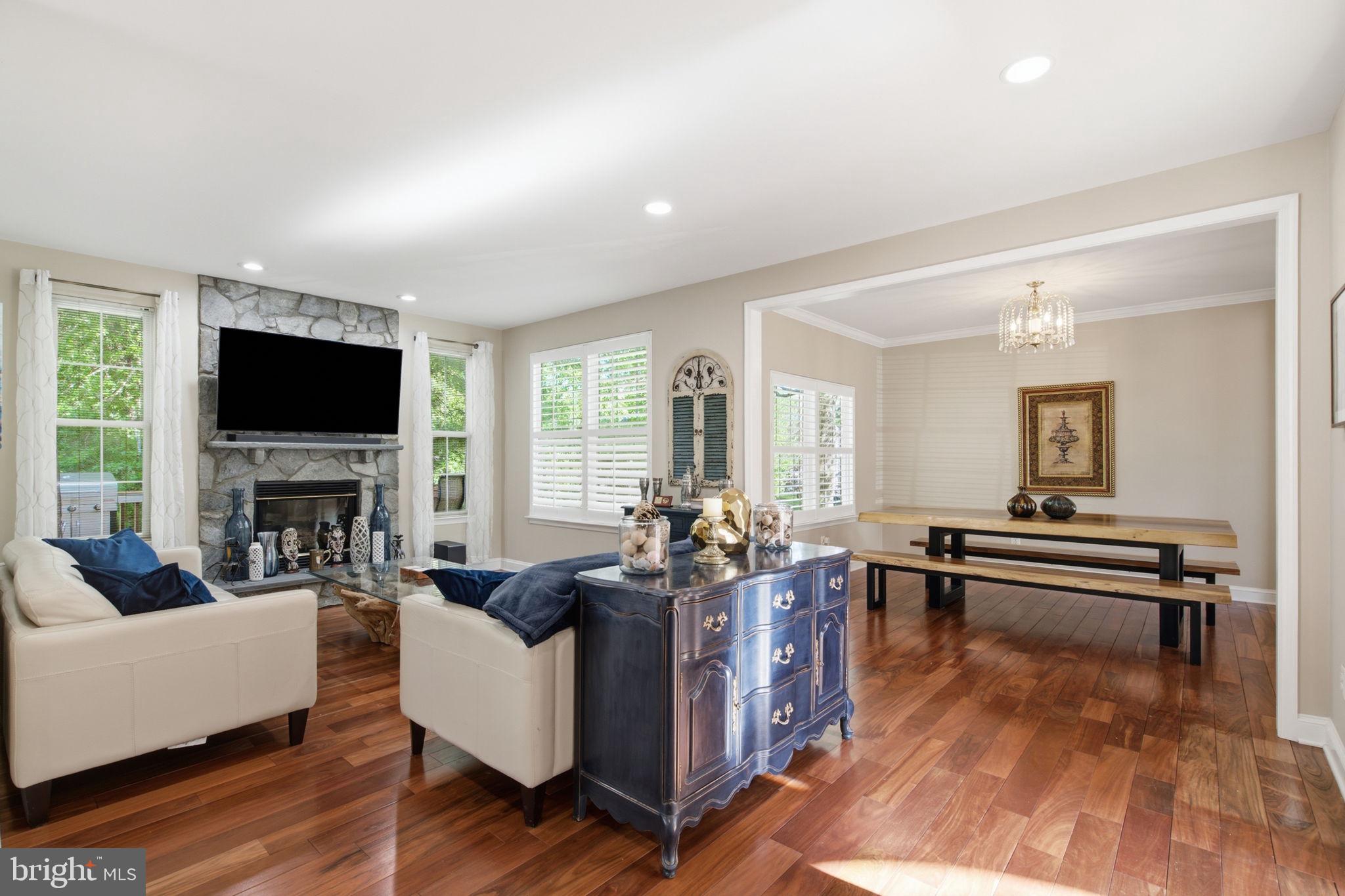 LOWES ISLAND - Residential