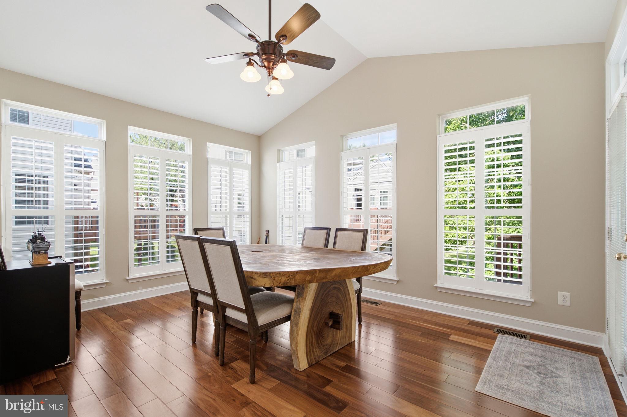 LOWES ISLAND - Residential