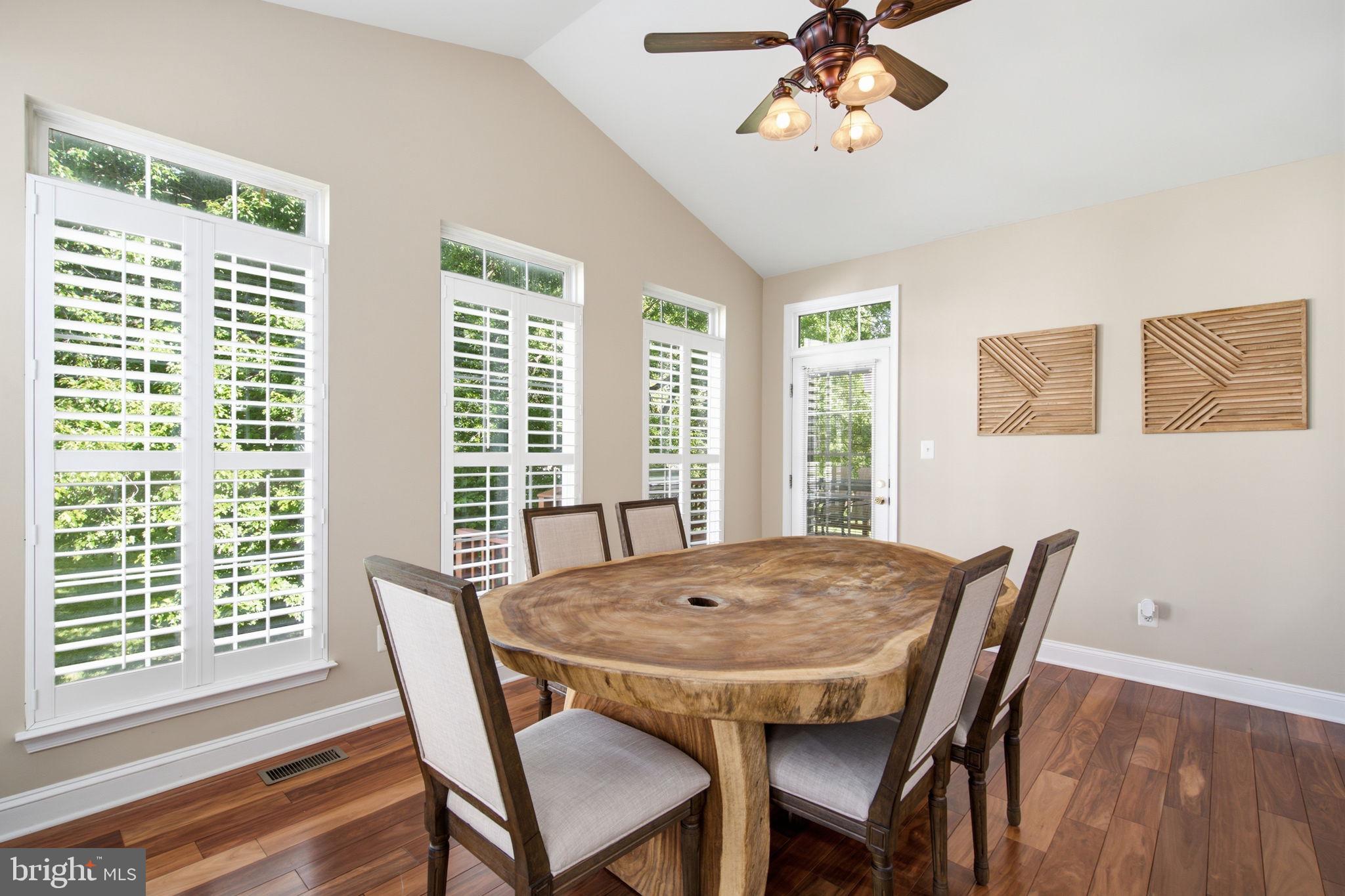 LOWES ISLAND - Residential