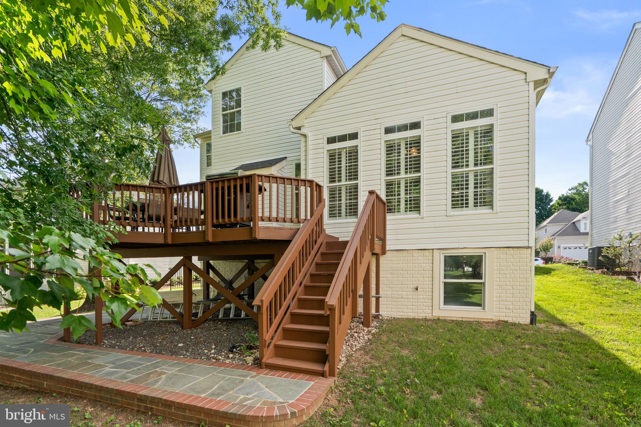 LOWES ISLAND - Residential
