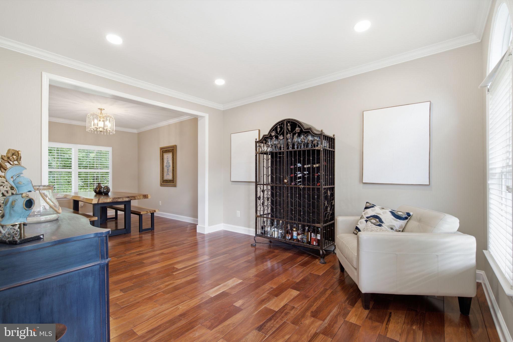 LOWES ISLAND - Residential