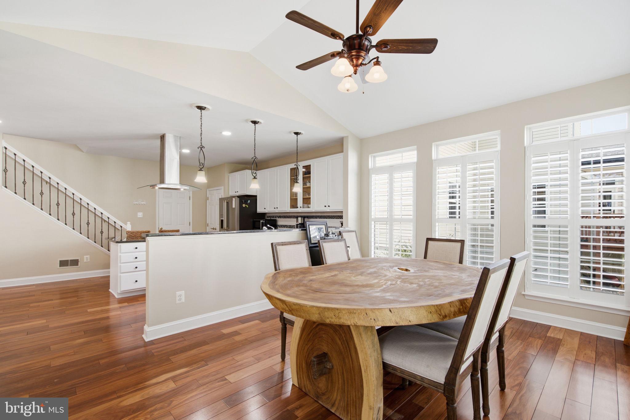 LOWES ISLAND - Residential