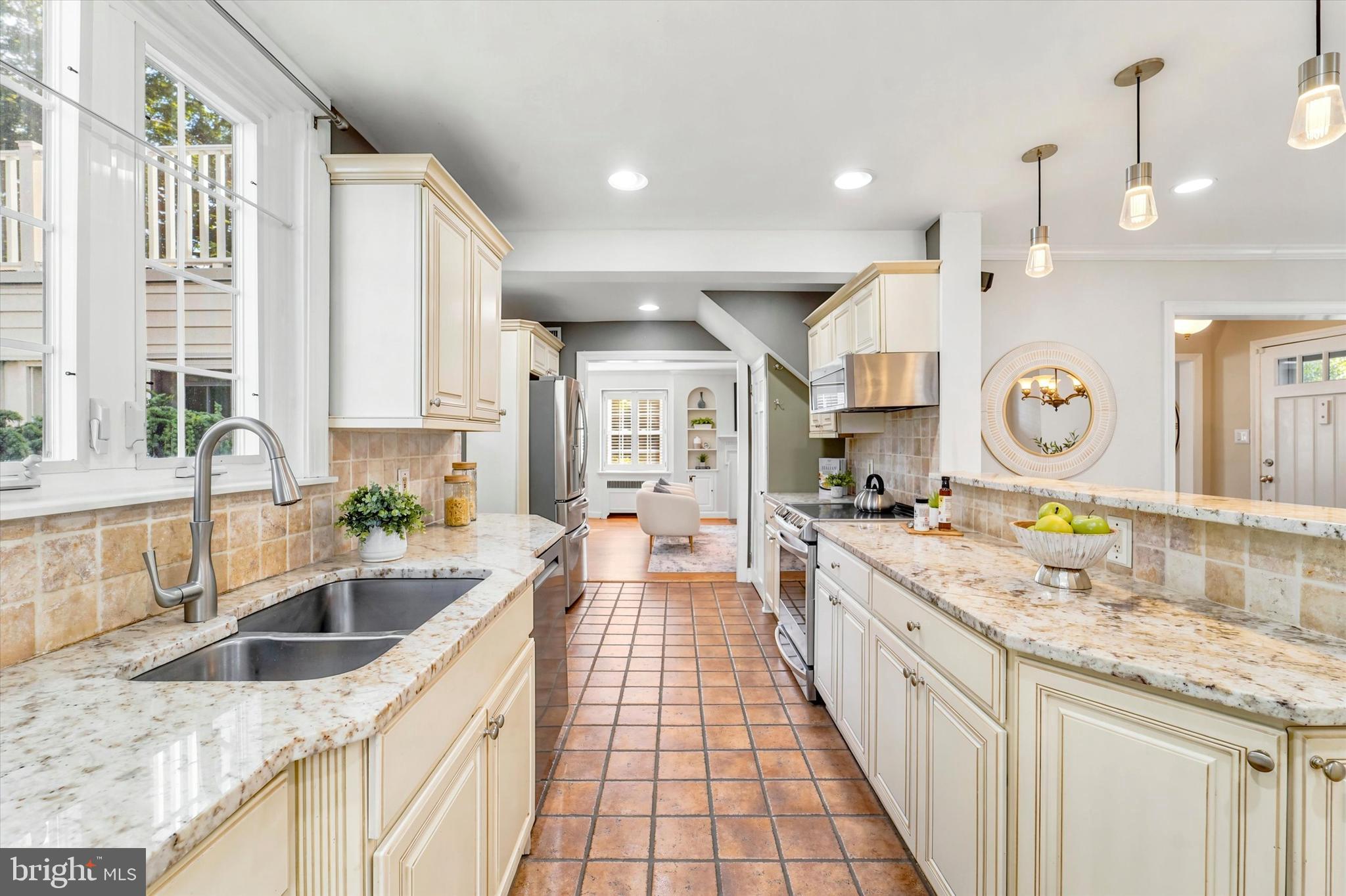 BROOKLINE - Residential