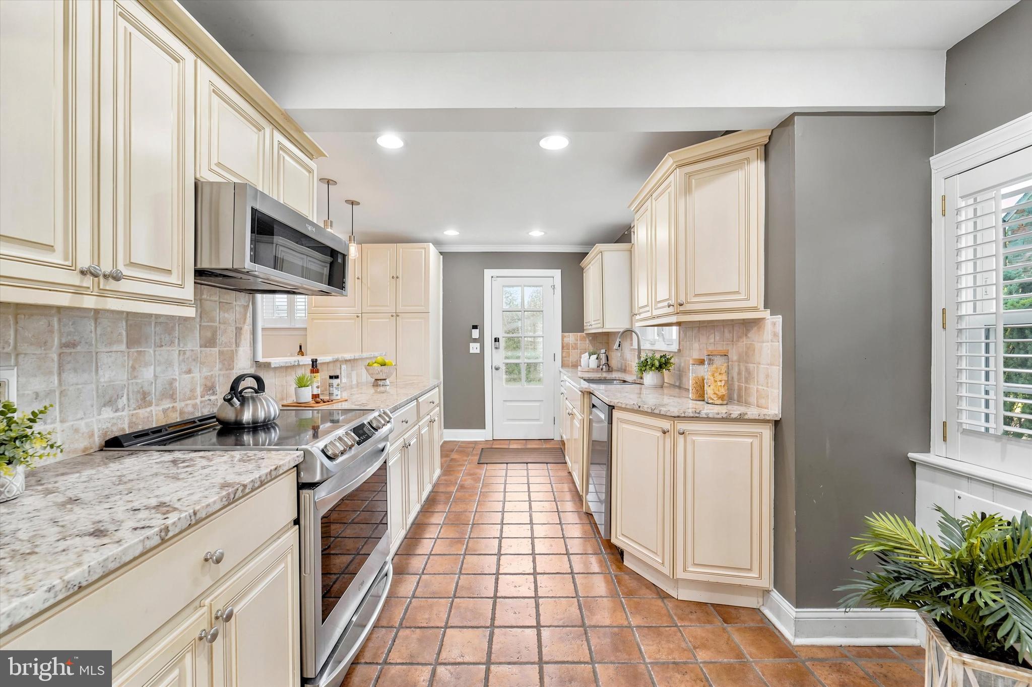 BROOKLINE - Residential