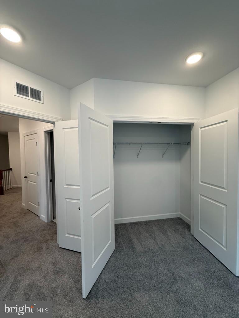 THE BOULEVARDS AT WESTFIELDS - Residential Lease