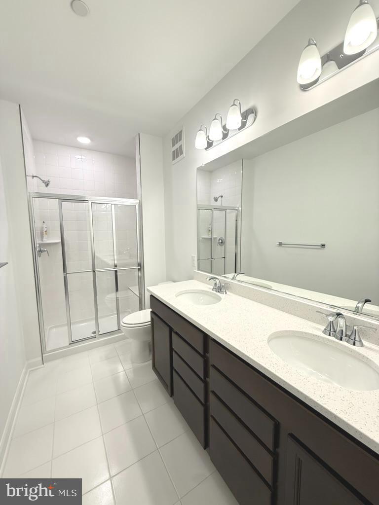 THE BOULEVARDS AT WESTFIELDS - Residential Lease