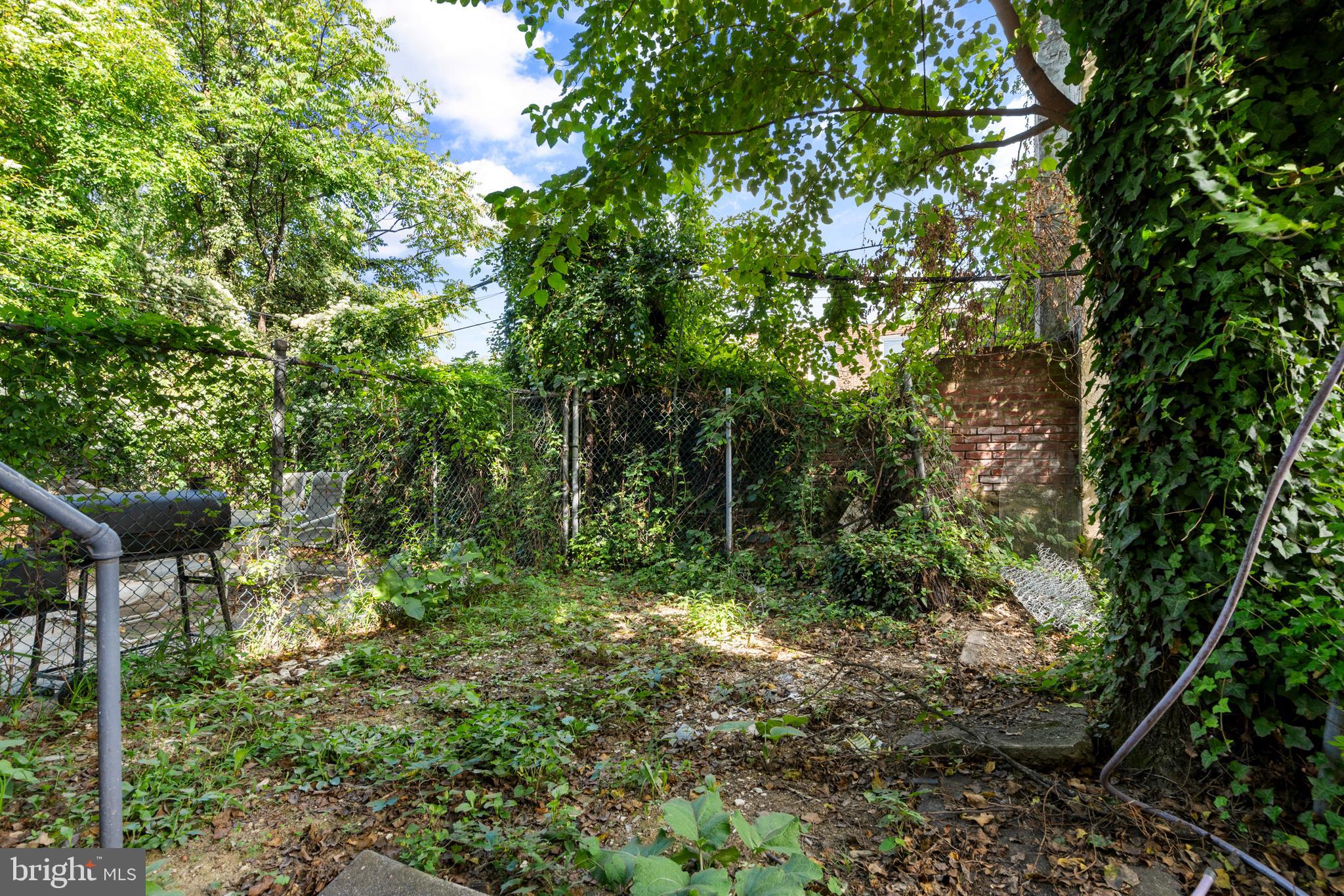 WEST OAK LANE - Residential