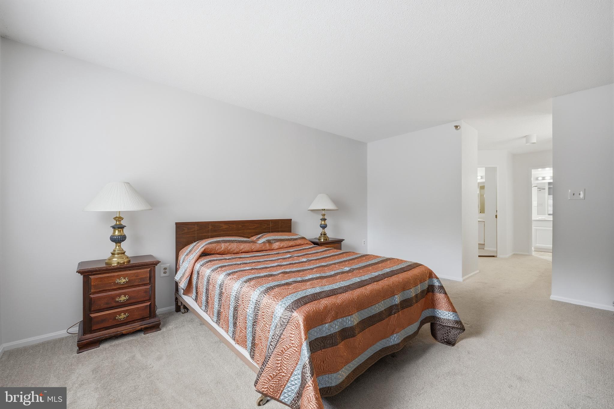 LEISURE WORLD - Residential