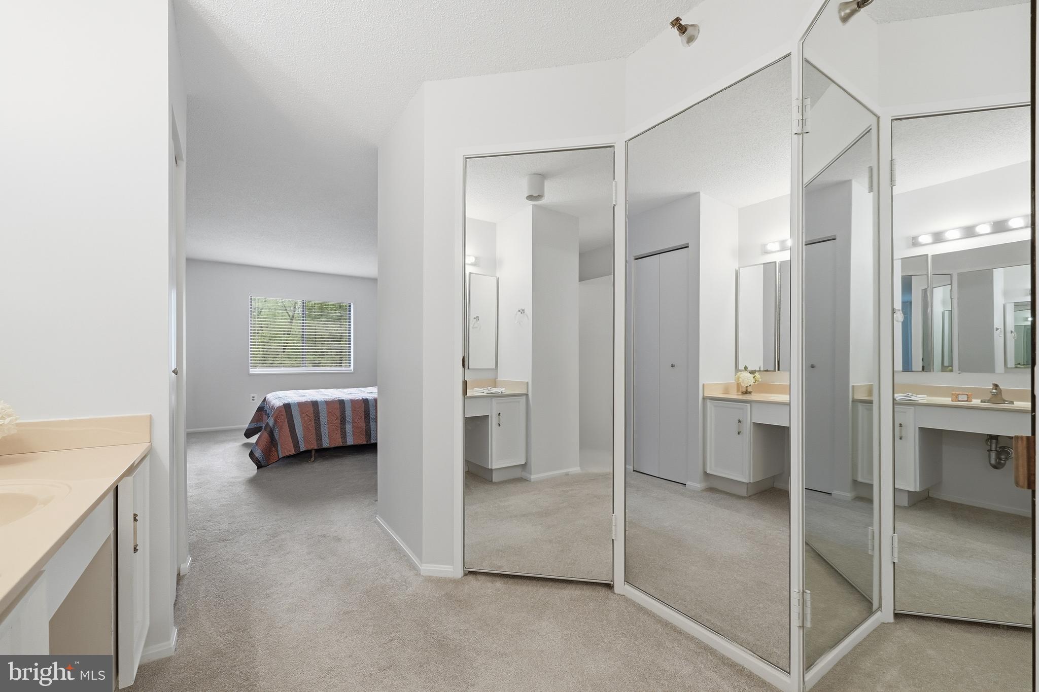 LEISURE WORLD - Residential