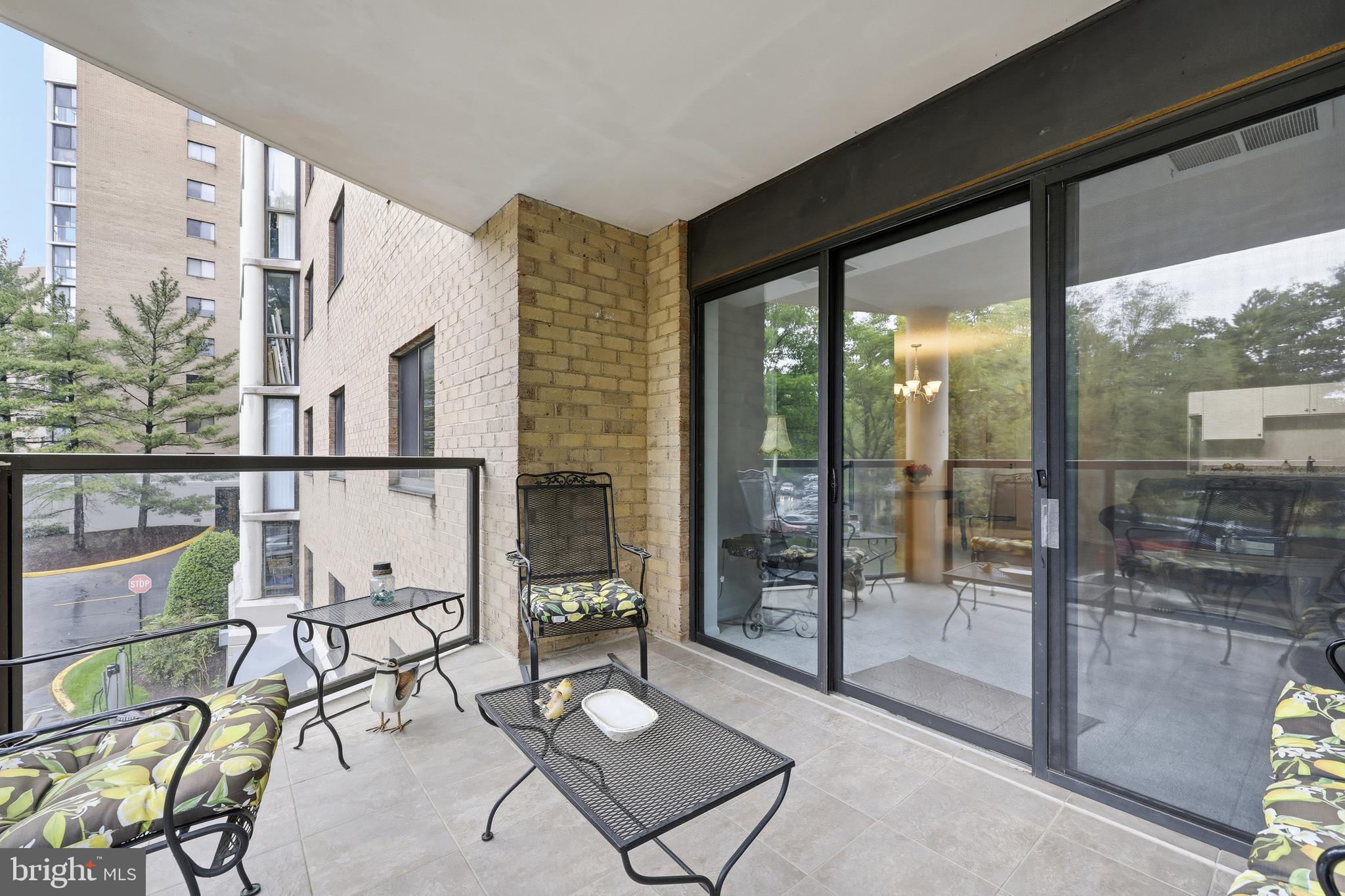 LEISURE WORLD - Residential