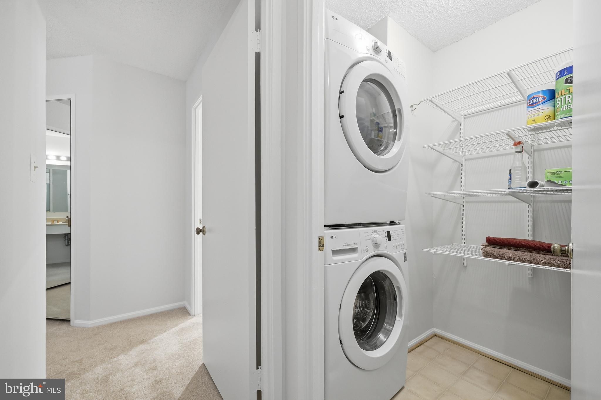 LEISURE WORLD - Residential