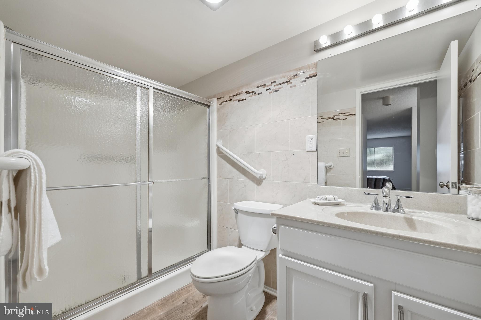 LEISURE WORLD - Residential