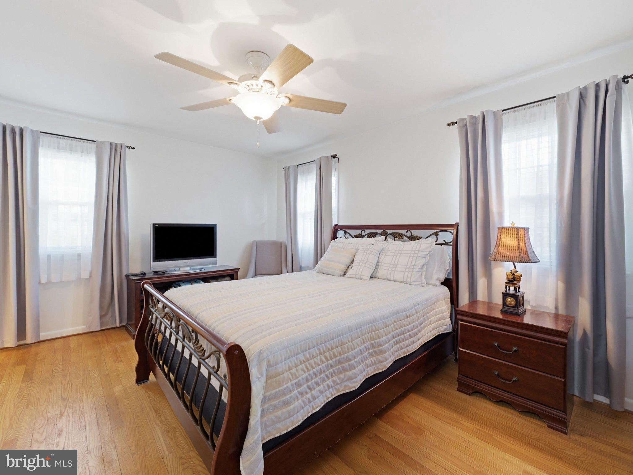 NORTH END - Residential