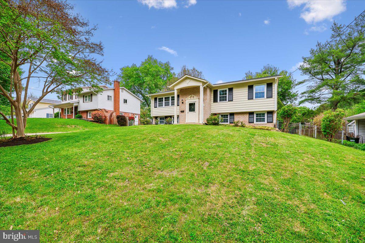 ROCK CREEK MANOR - Residential