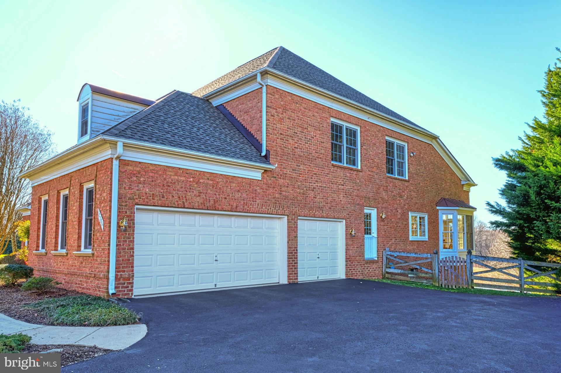 TIMBERLAKE ESTATES - Residential