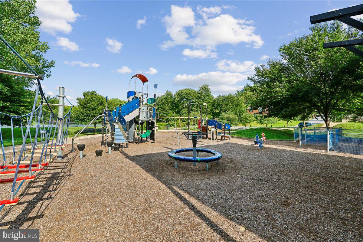 EVANS PARKWAY - Residential