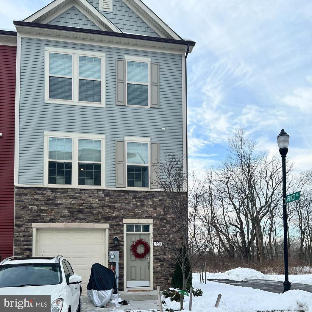 Beautiful like new townhomes for rent in Macallan Crossing in Spring Bank by Clemson Corner Shopping Center. 3  Bedroom unit , 3 Full Bath , 1 half bath unit with lower level rec-room/4th bedroom. Standard features include: decks, oak stairs throughout, LVP flooring throughout, granite/quartz countertops in kitchen, kitchen islands, tile showers, washer and dryer in unit, stainless steel appliances, two car garage with garage door opener, stone veneer, energy efficient windows, gas furnace, 50 gallon Electric hot water heater. Close to shopping, dining and all major routes! Applications online, application fee is $35/applicant; Security Deposit $2,700.00 in the form of a Money Order. Clagett Residential Management requirements for all units: 630+ credit scores, income ratio - rents should be 1/3 of applicants' income (housing vouchers and assistance programs are welcome as forms of income) credit checks, background checks and criminal background checks will also be performed. Any intended occupant over 18 must apply to be a leaseholder and go through the screening process. Pet Case by Case - Domestic cat or dog, max weight for dog is 70lbs. Pet rent $75/month.