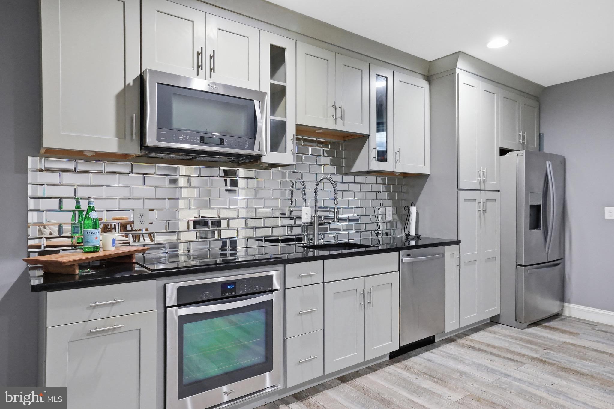 ONE LOUDOUN LAND BAY B - Residential