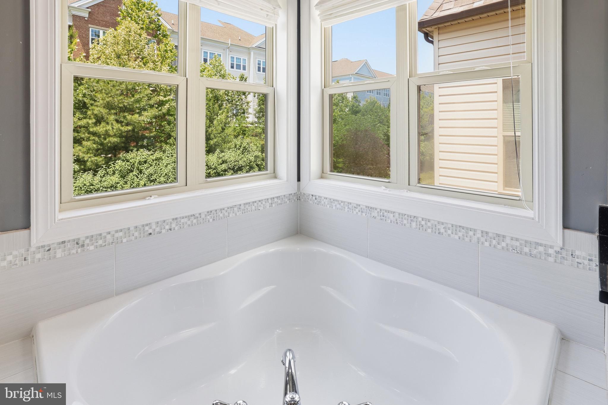 ONE LOUDOUN LAND BAY B - Residential