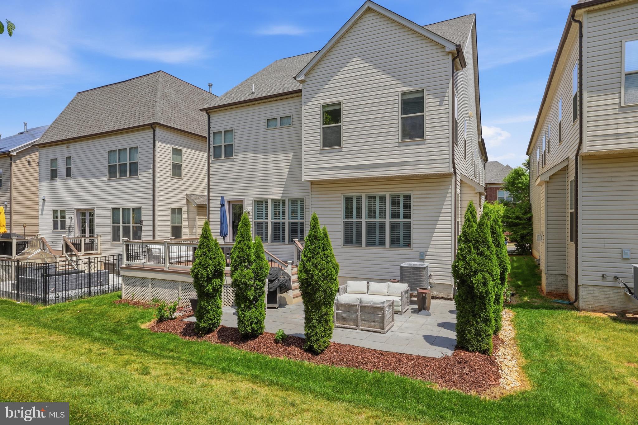 ONE LOUDOUN LAND BAY B - Residential