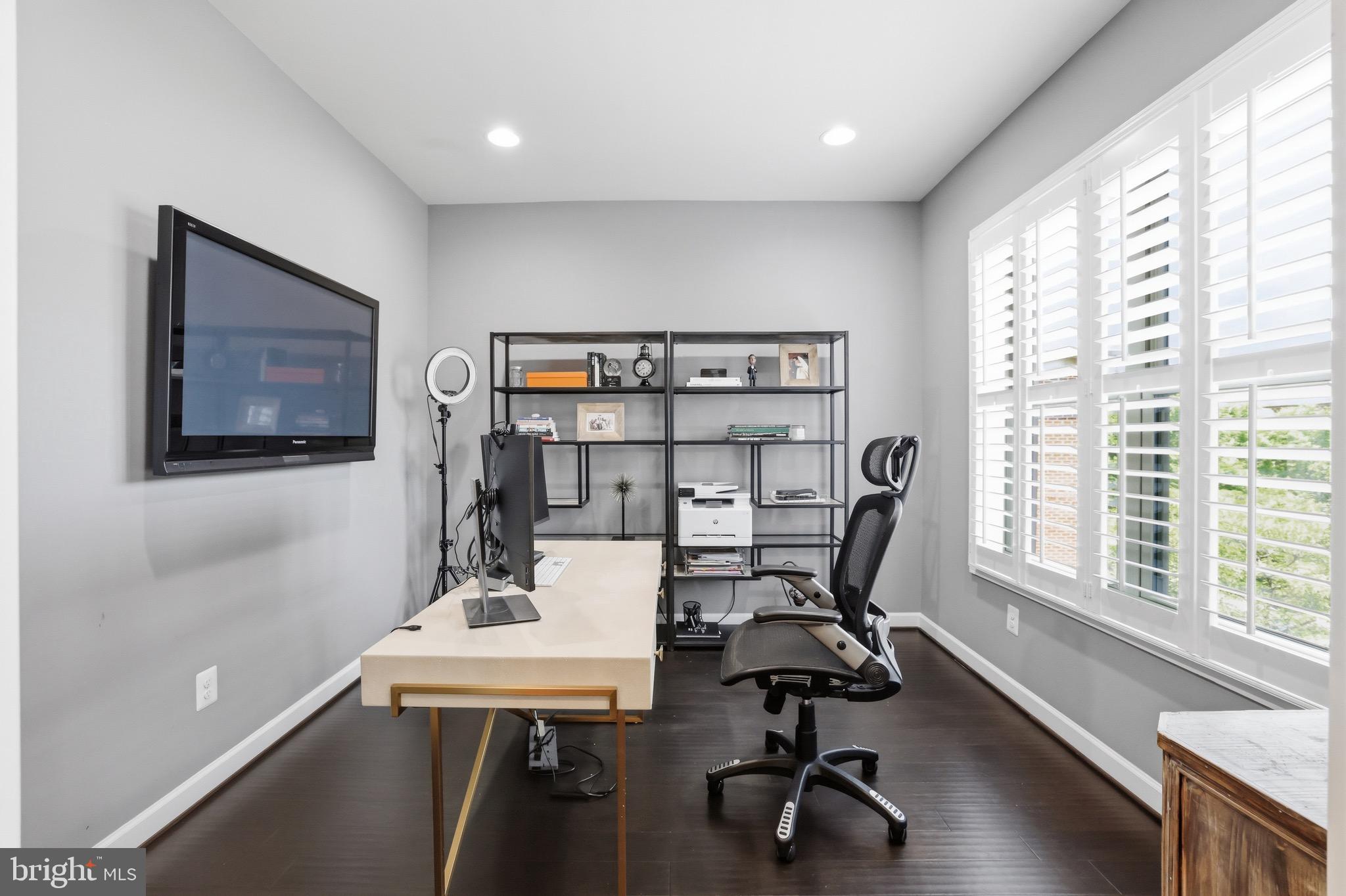 ONE LOUDOUN LAND BAY B - Residential