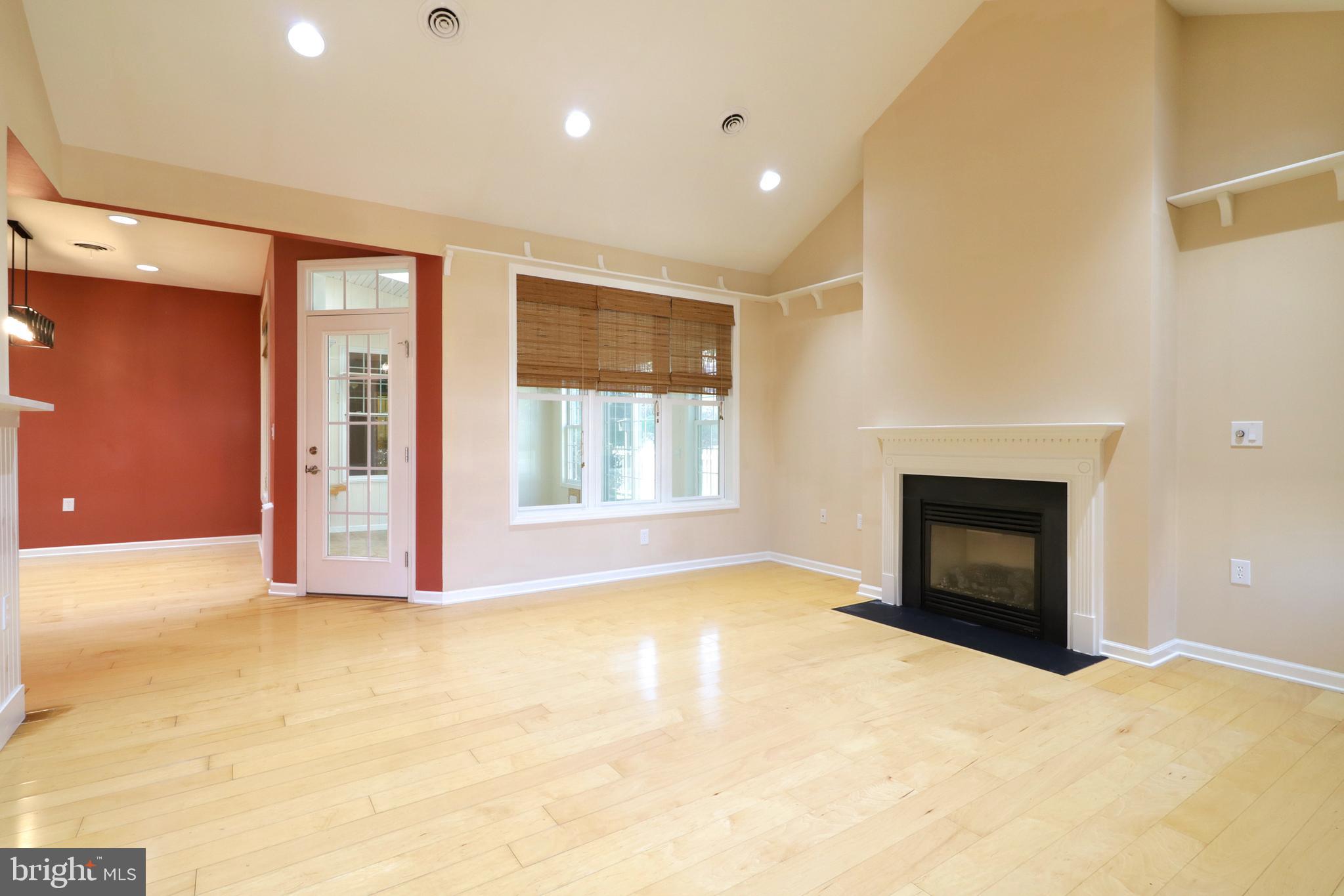 SPRINGFIELD COMMONS - Residential