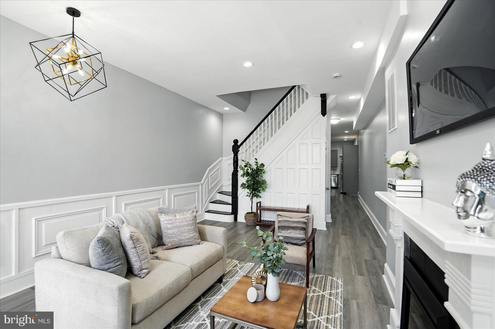 BIDDLE STREET - Residential