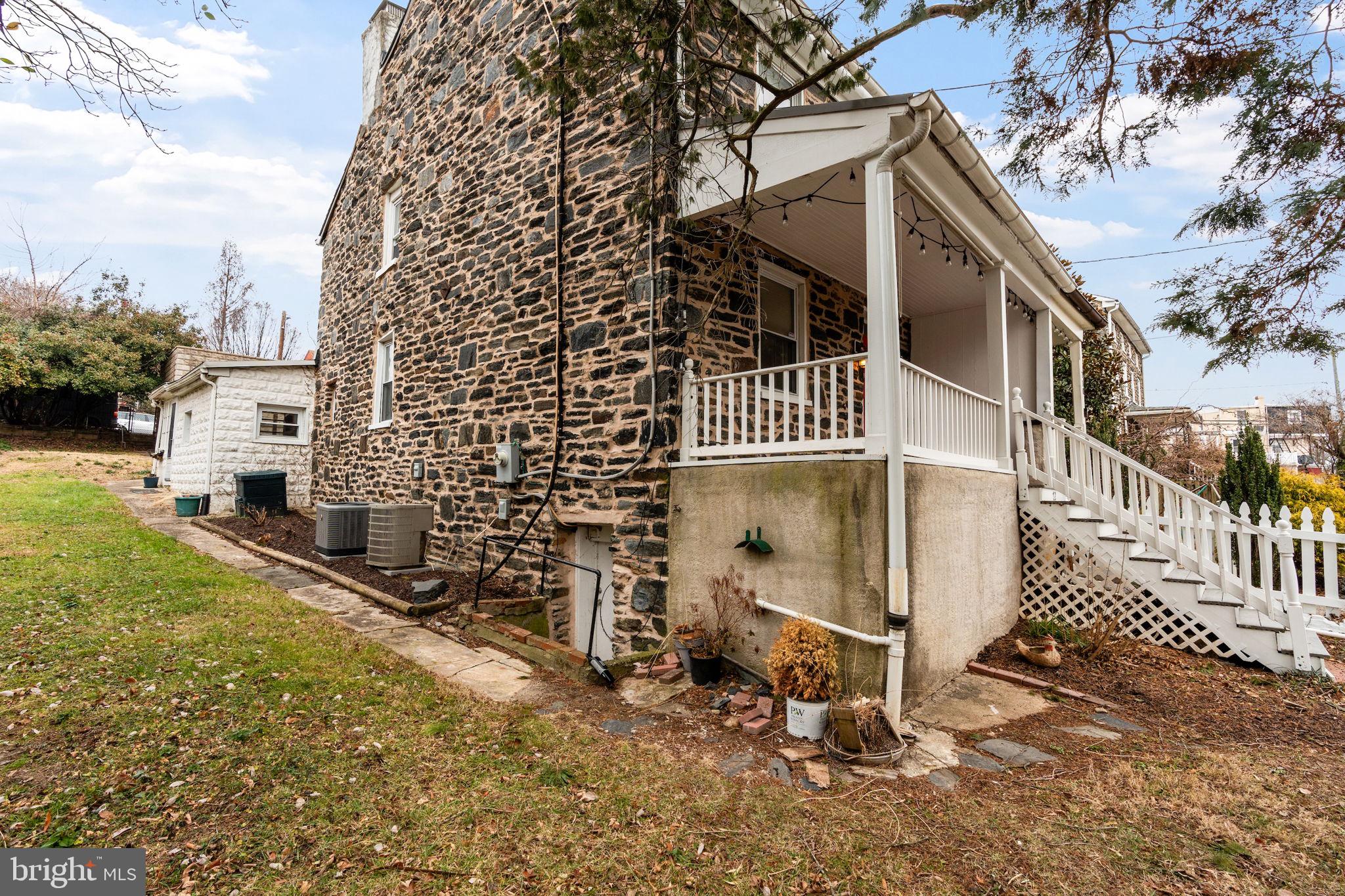 STONE HILL - Residential