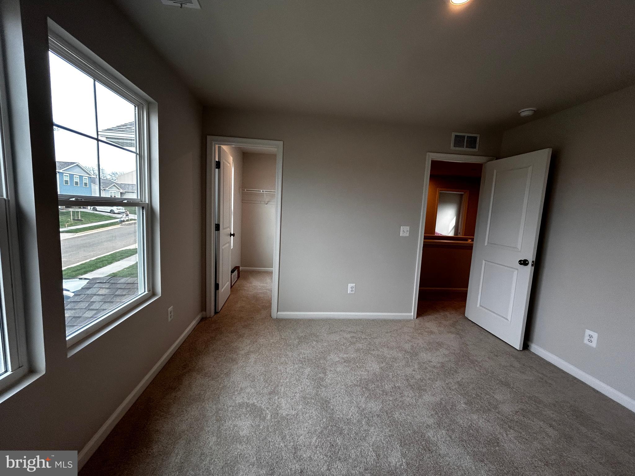 STONE SPRING - Residential Lease
