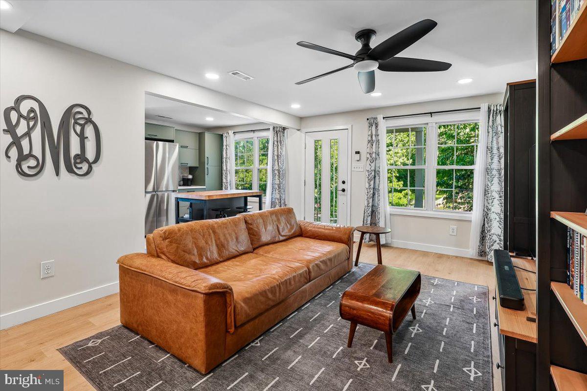 CARROLLTON MANOR - Residential