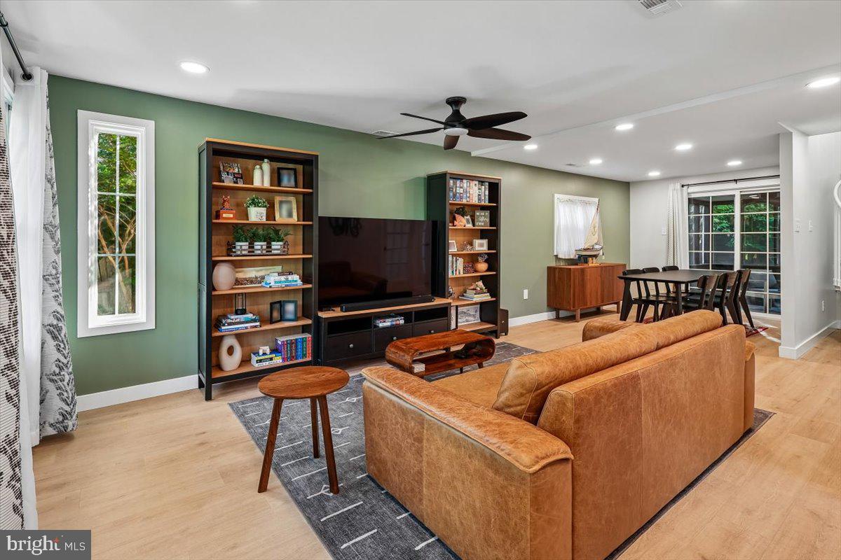 CARROLLTON MANOR - Residential