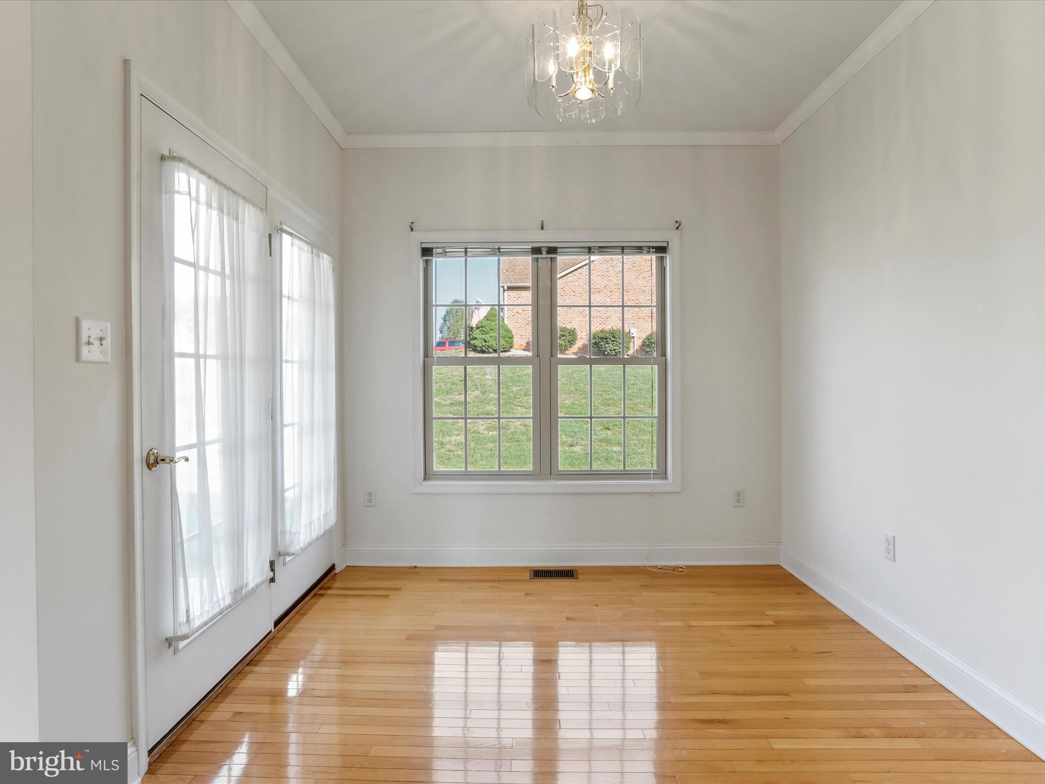 CAMELOT ESTATES - Residential