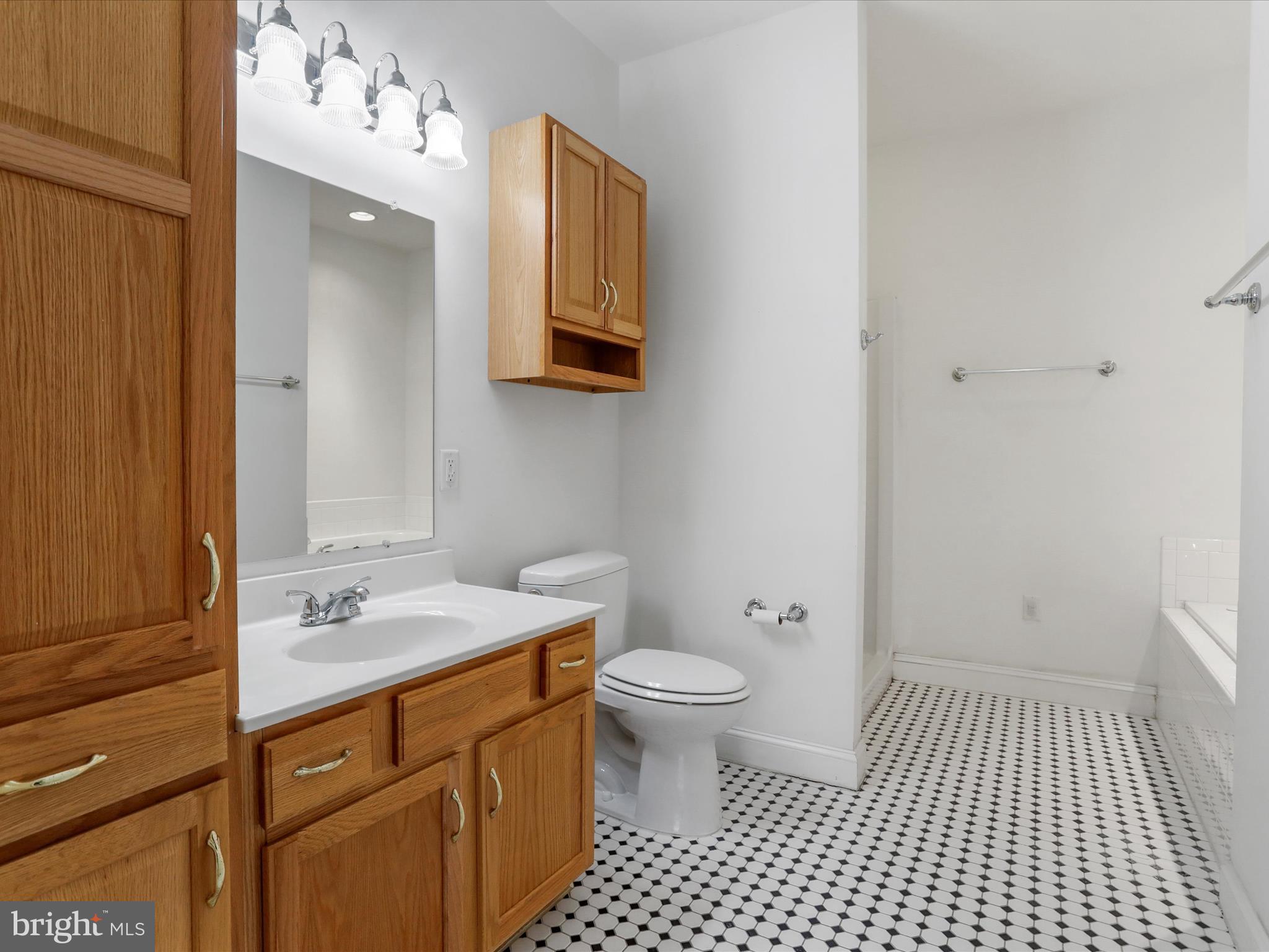 CAMELOT ESTATES - Residential