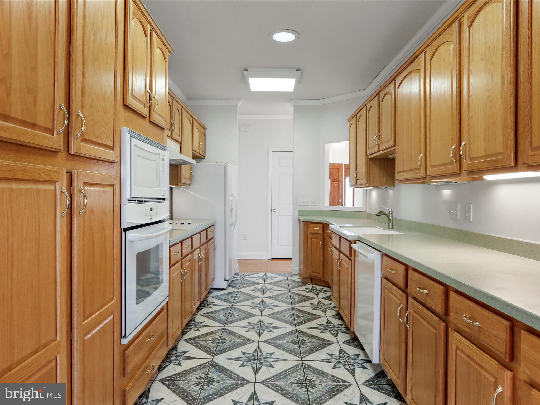 CAMELOT ESTATES - Residential