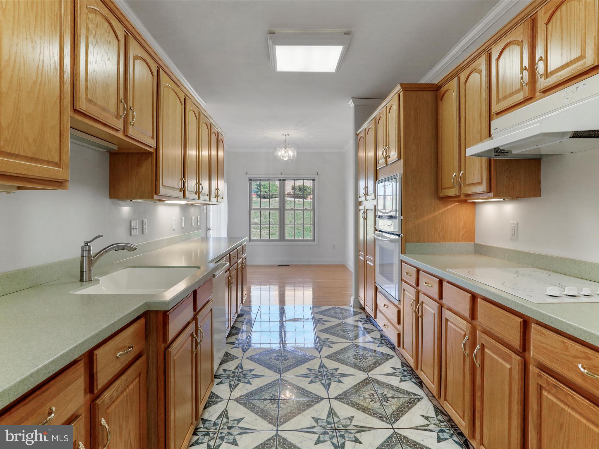 CAMELOT ESTATES - Residential