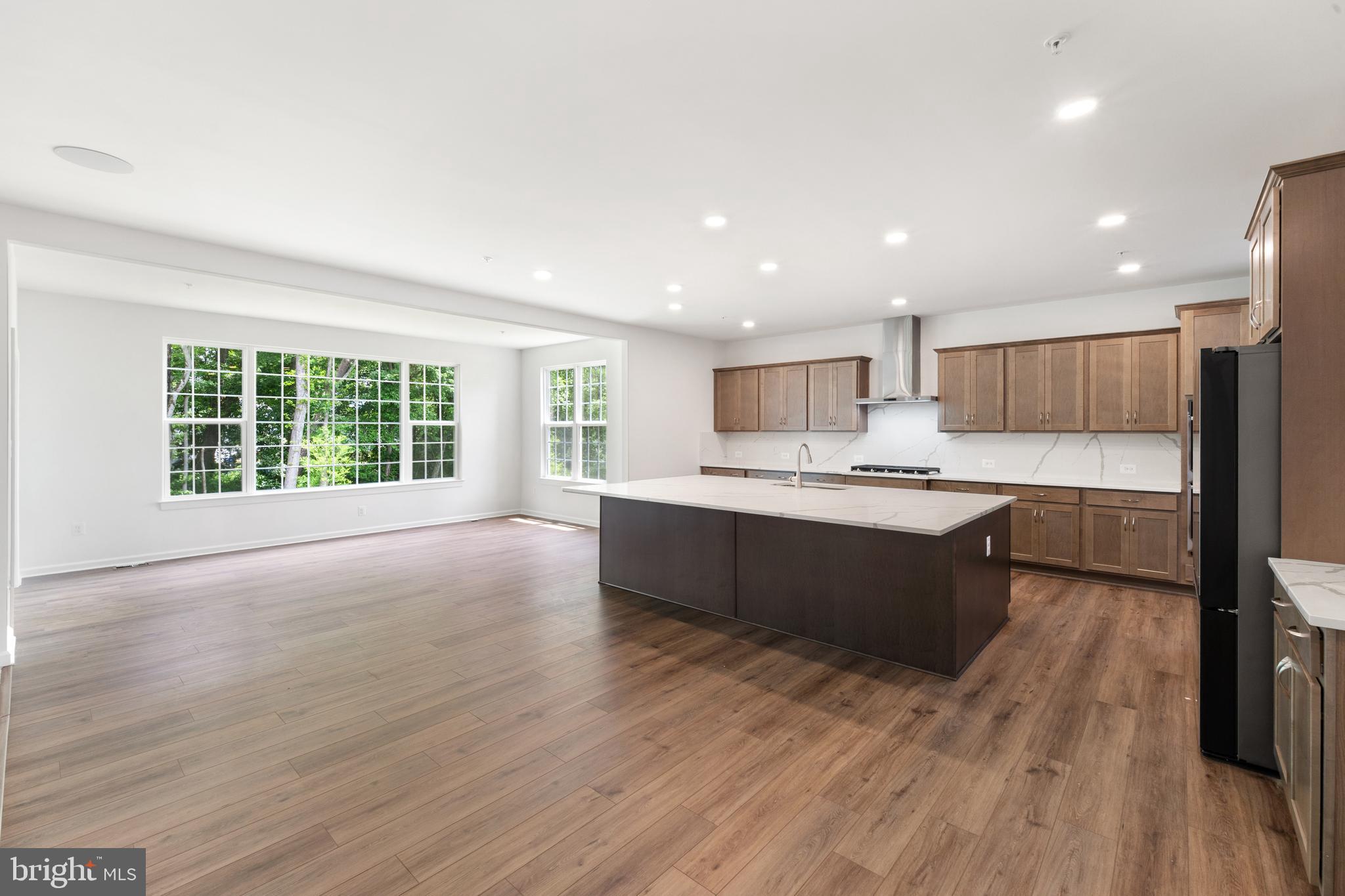 GLENN DALE ESTATES - Residential