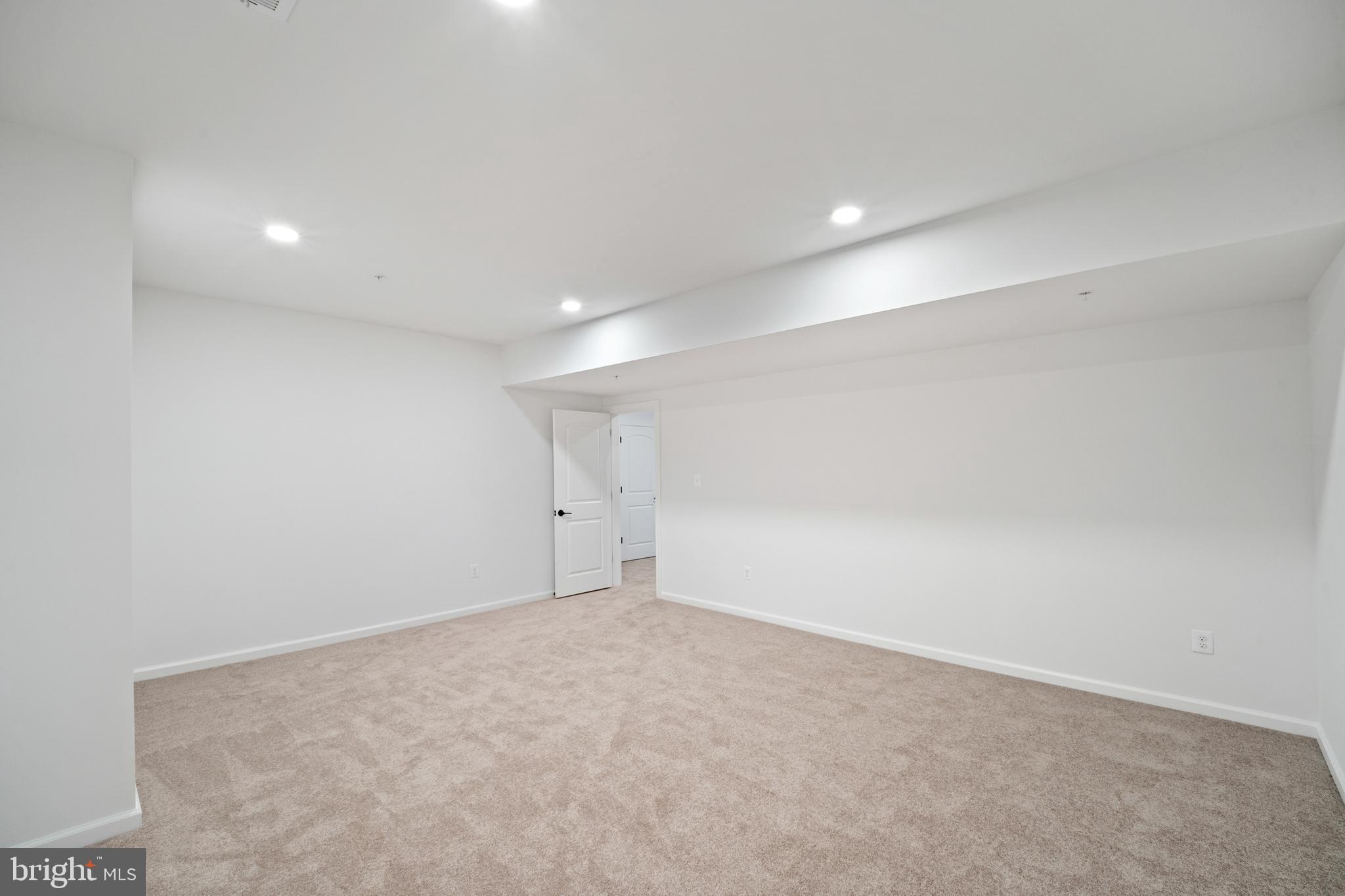 GLENN DALE ESTATES - Residential