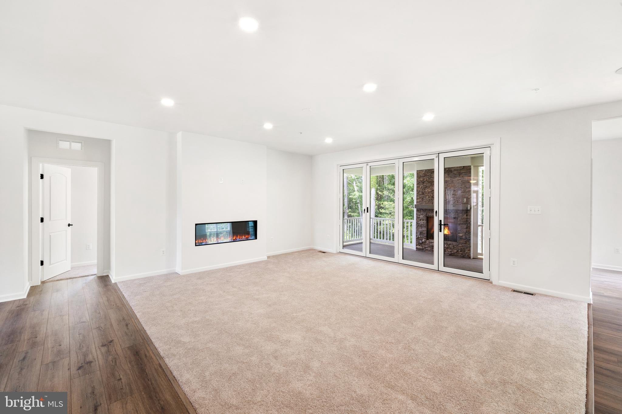 GLENN DALE ESTATES - Residential