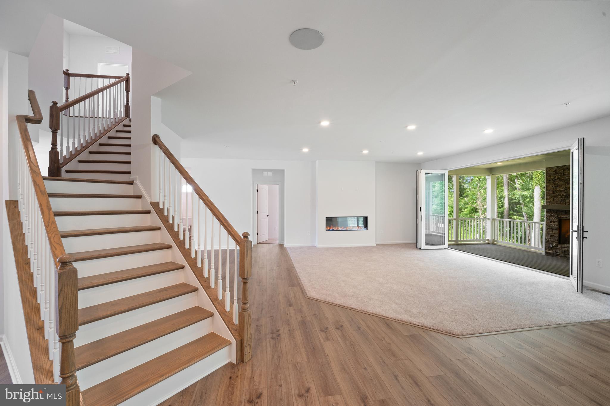 GLENN DALE ESTATES - Residential