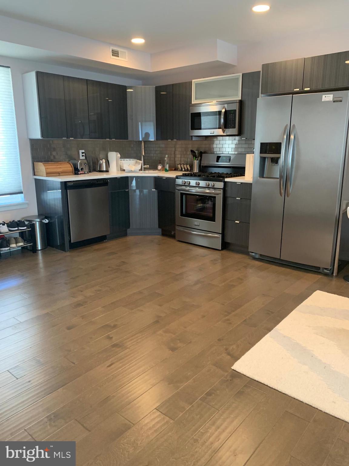 GRADUATE HOSPITAL - Residential Lease