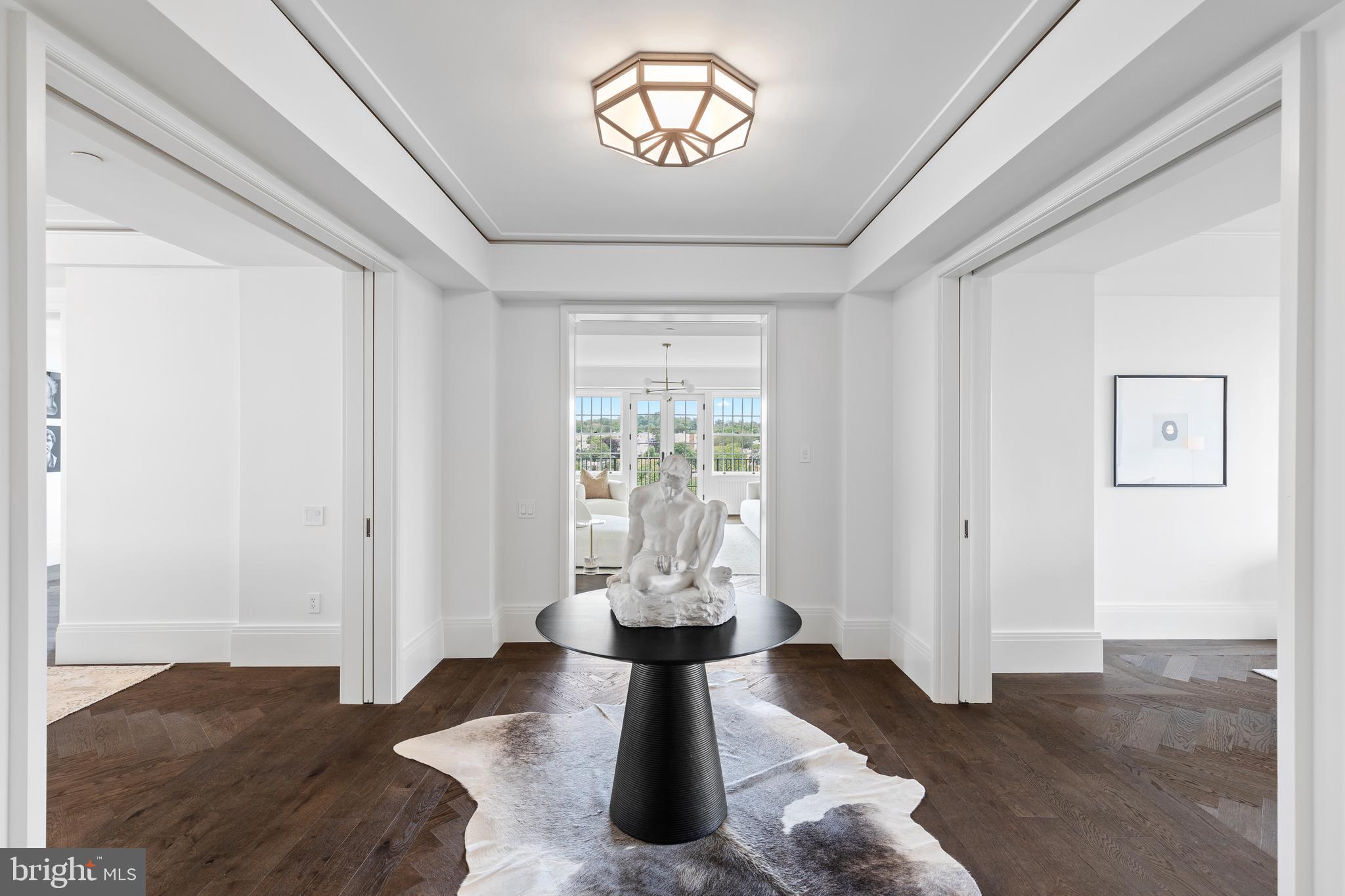 WOODLEY PARK - Residential