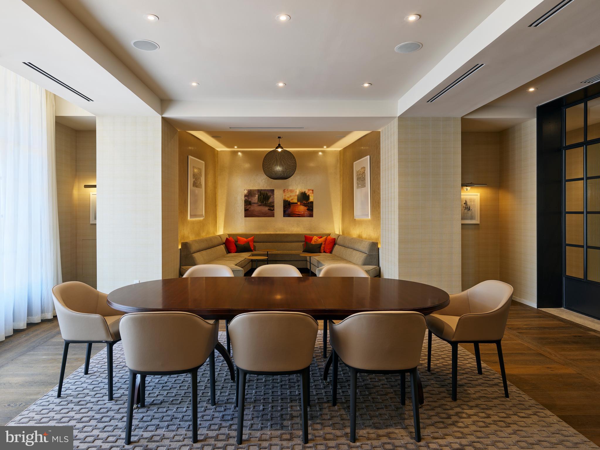 WOODLEY PARK - Residential