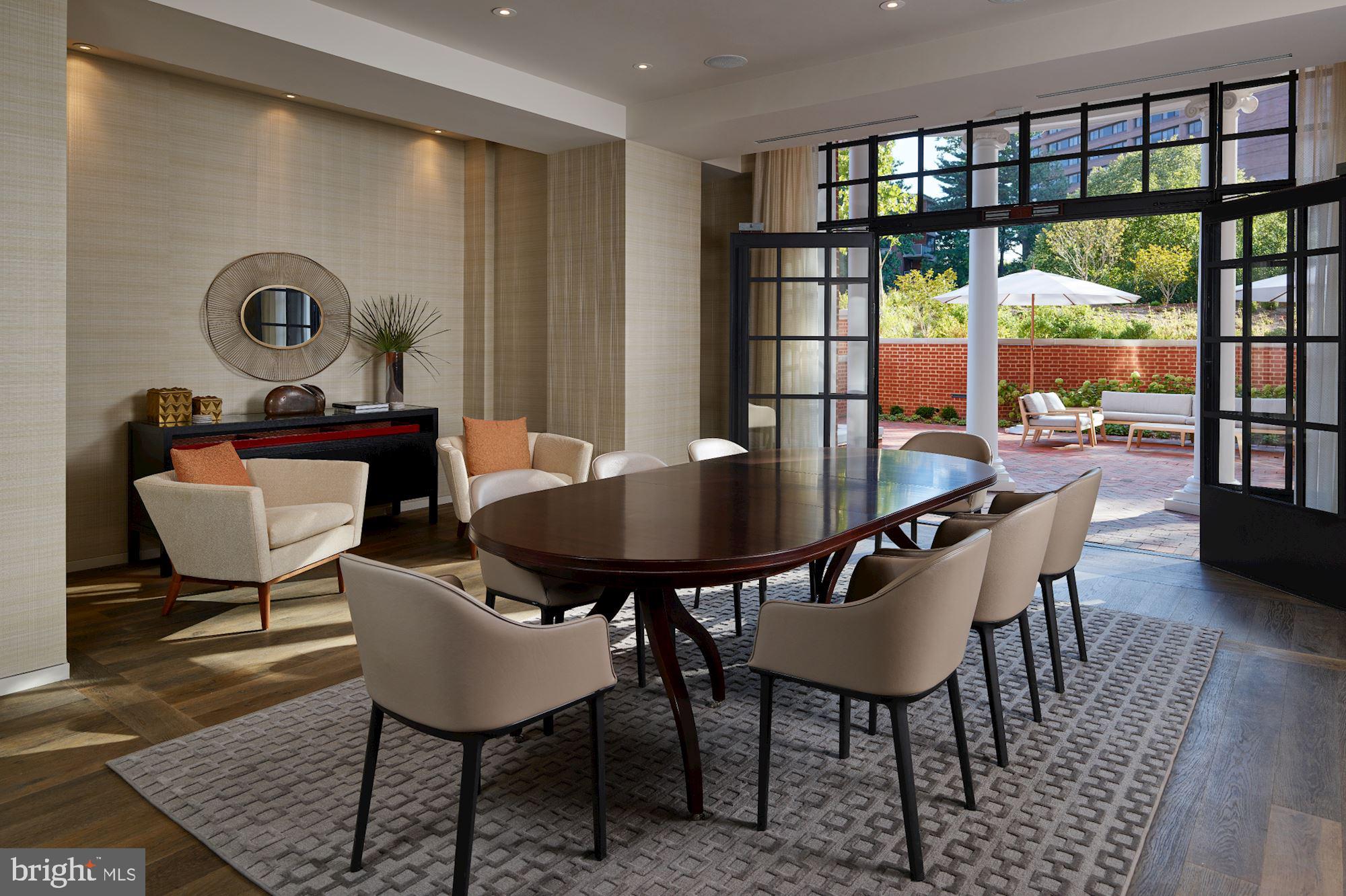 WOODLEY PARK - Residential